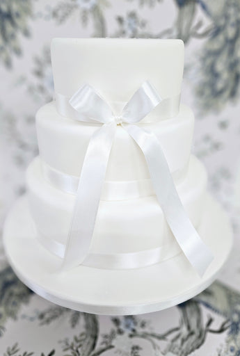 Wedding Cake Kit 'Classic Satin' - (Includes the cake)
