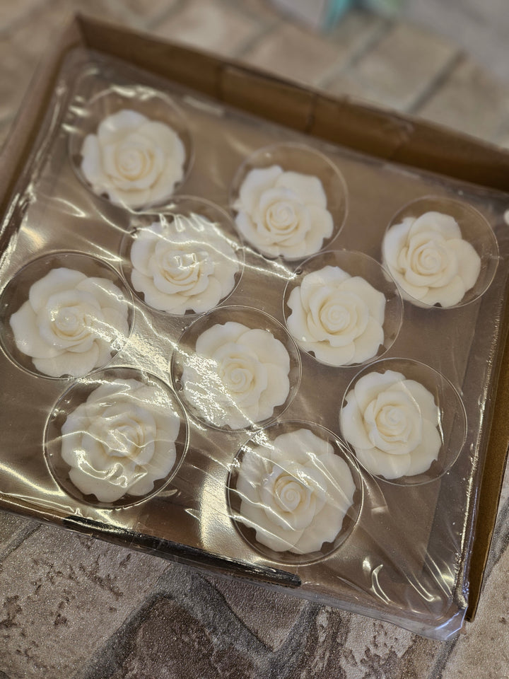 Gumpaste Sugar Roses by Sugarsoft