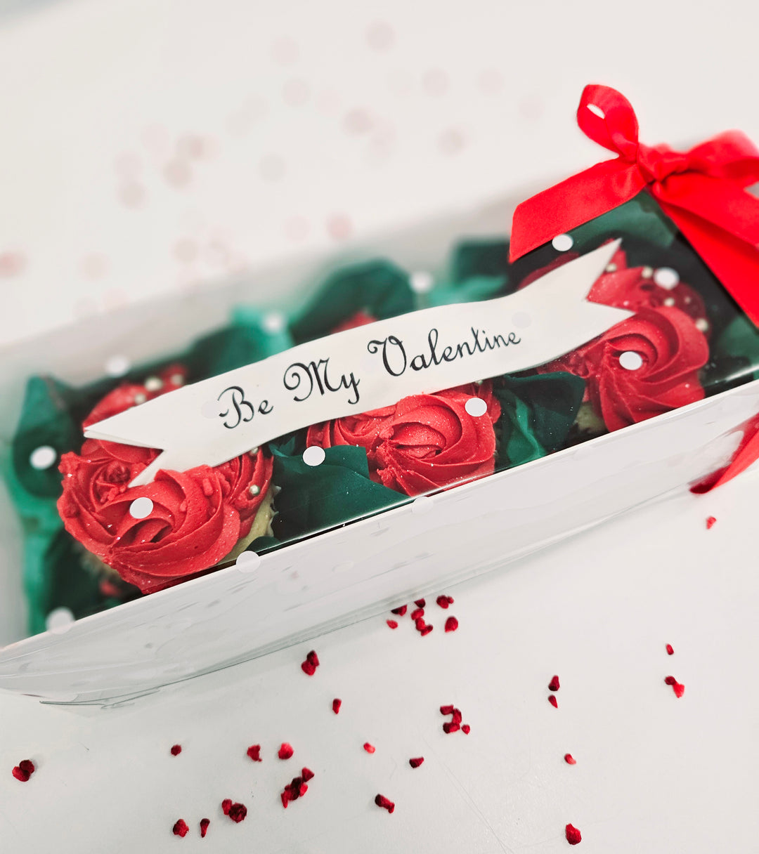 Valentines Cupcakes - A Dozen Red Roses (collect G33 4DB)