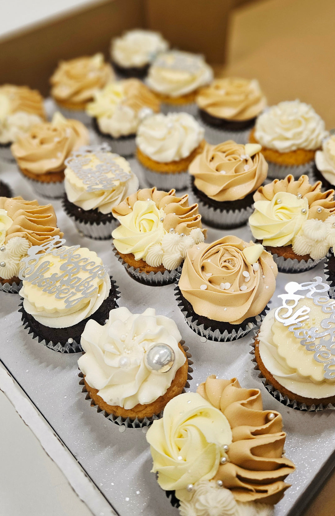 Fully Decorated Cupcakes (Minimum of 12) ANY THEME/COLOUR