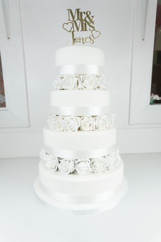 ROSES Cake Kit (Including the cakes)