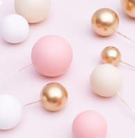 Cake Decorating Balls (32 pieces) - The Baked Studio