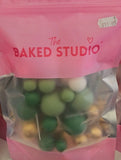 Cake Decorating Balls (32 pieces) - The Baked Studio