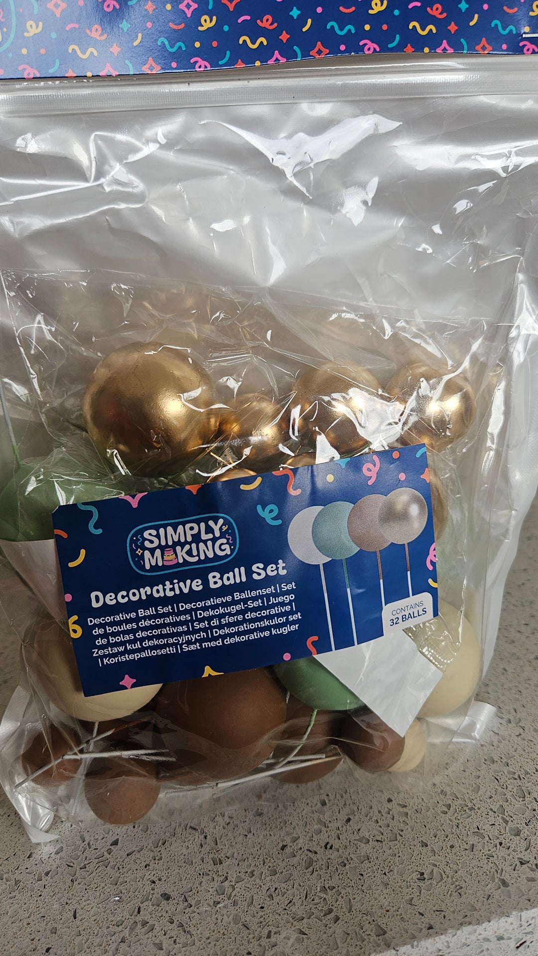 Cake Decorating Balls (32 pieces) - Simply Making