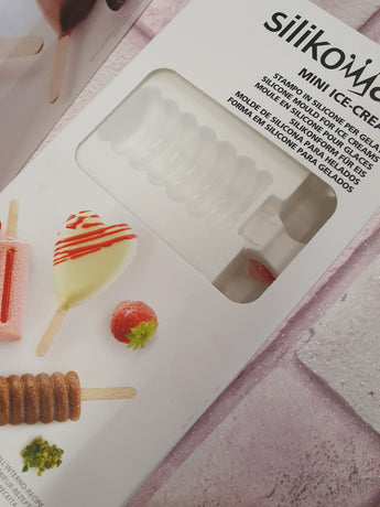 Small Twister Cakesicle Mould Silkomat